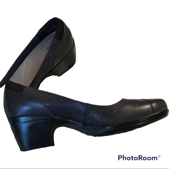 Collection by Clarks size 8M - Picture 3 of 6